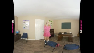 CHLOE TOY'S NAUGHTY PUSSY PROMISES IN HER SCHOOLGIRL UNIFORM (VR180 3D)